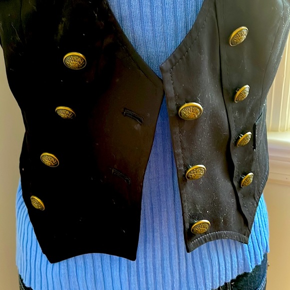 The limited black vest - Picture 3 of 10